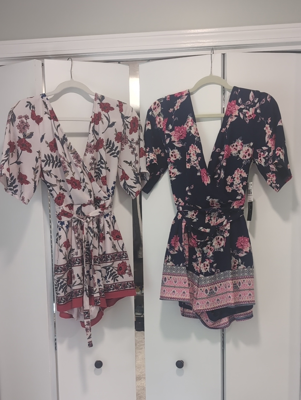 Trixxi Floral Romper Lot Size Medium